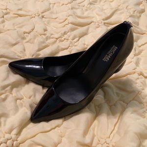 Beautiful Michael Kors Black heels 👠 size 6.5